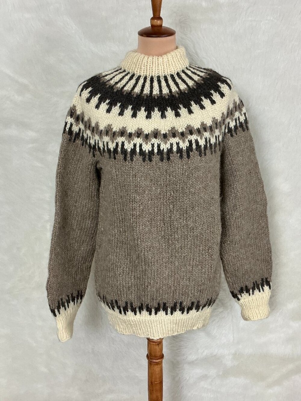 Vintage Isle of Sanday Knitters Brown Beige Cream Nordic Wool Sweater Unisex M/L